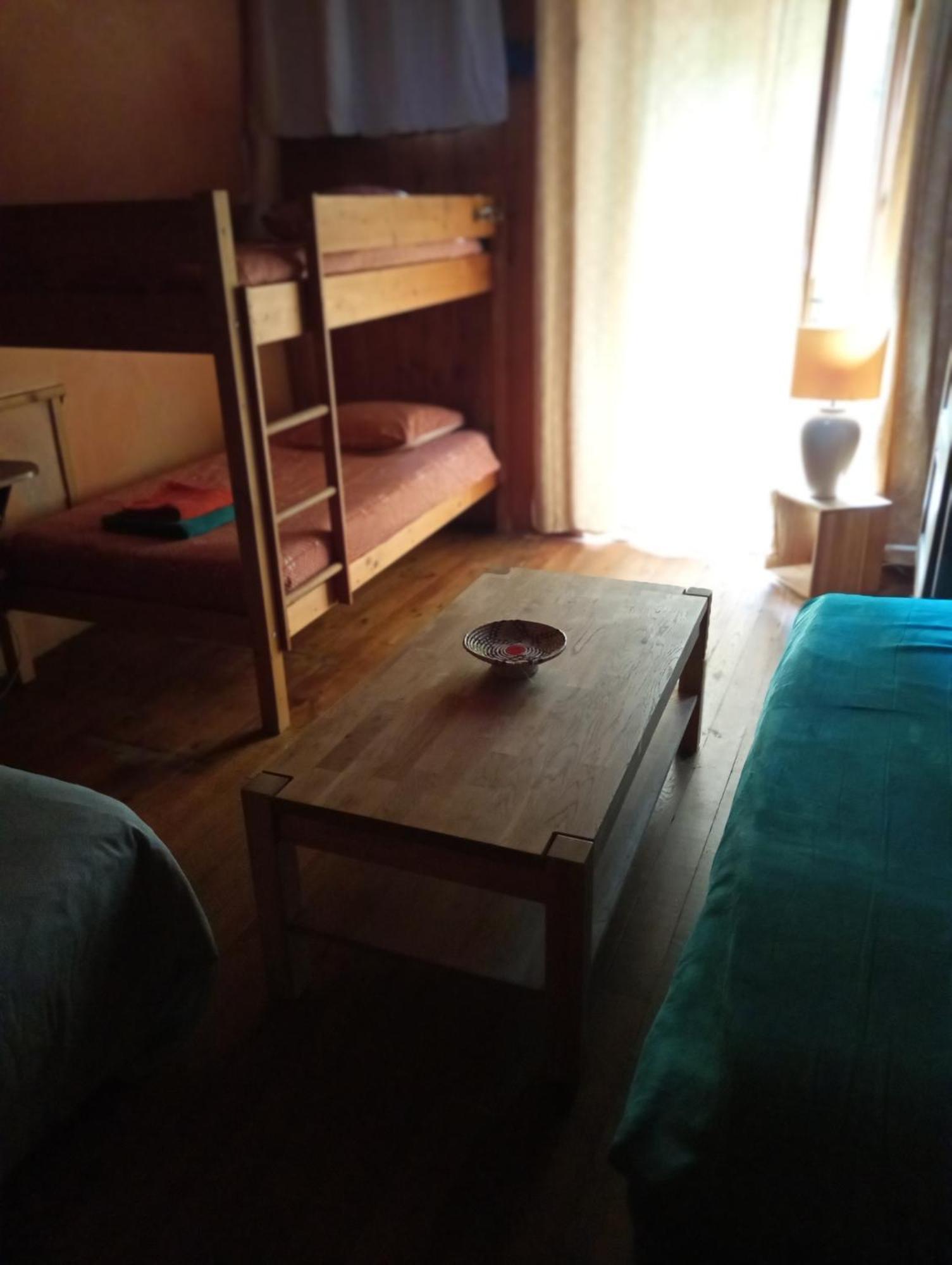 Gites Des Esselards Yzeron Room photo